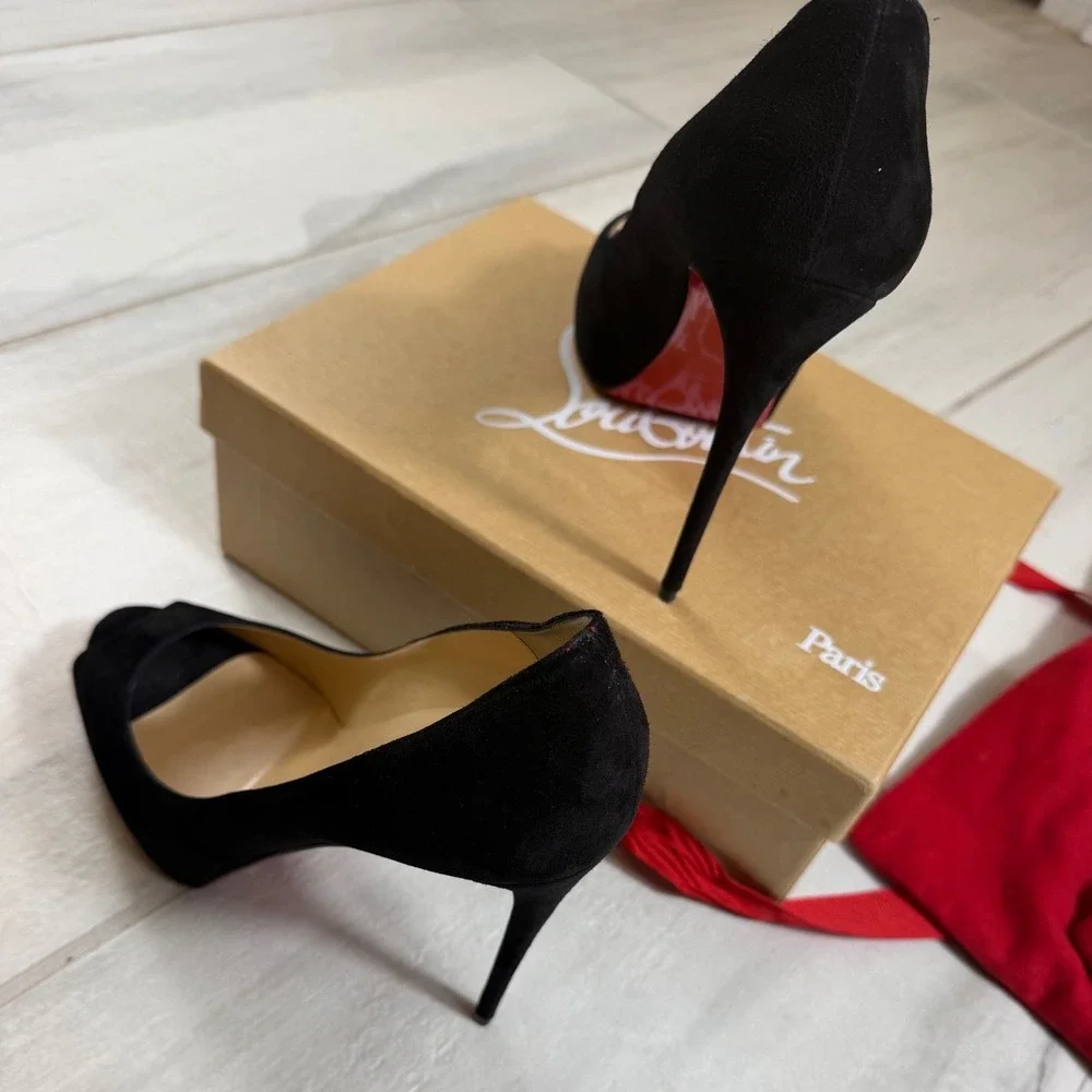Christian Louboutin New Very Prive 120 Black Suede Peep Toe Pump 40.5 3151081